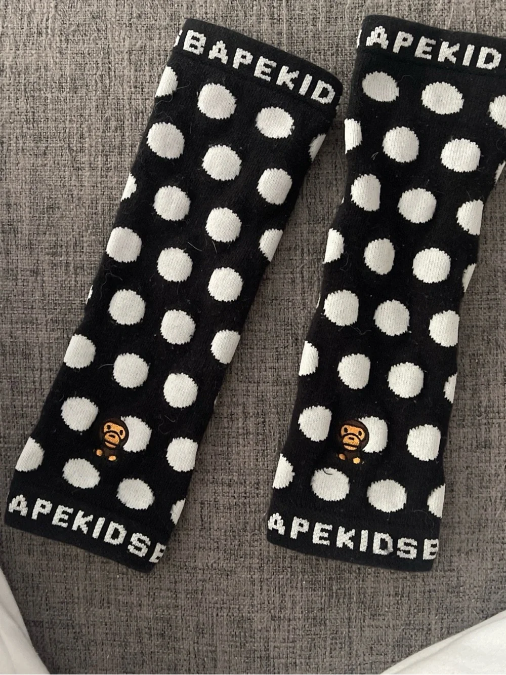 BAPE KIDS Baby Milo Polka Dot Leg Warmers